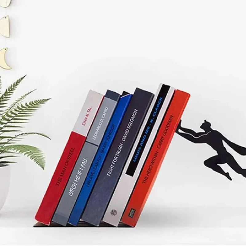 Superhero Bookend Figurines – Stylish Metal Support for Your Bookshelf
