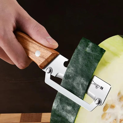 Premium stainless steel vegetable peeler pro